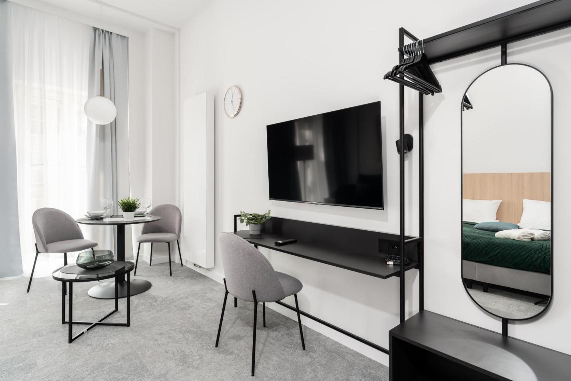 Citycenter Sauna & Fitness Apartments Podgorna By Renters Prestige Poznan Bagian luar foto